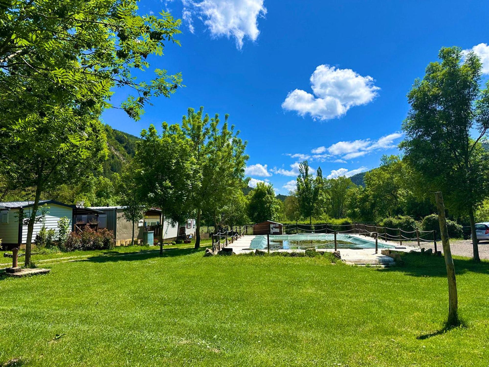 Bungalows Y Cabanas Solopuent Natur Castiello de Jaca Eksteriør billede