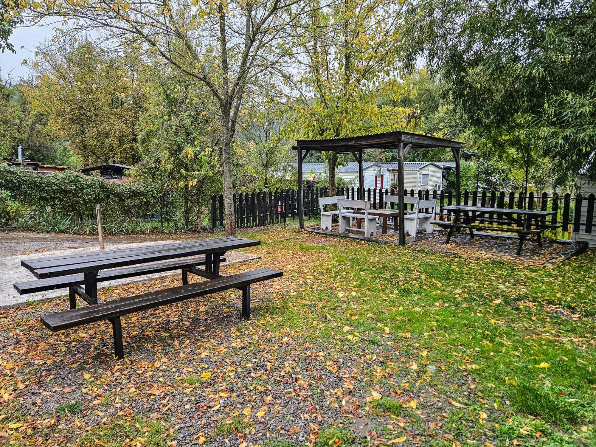 Bungalows Y Cabanas Solopuent Natur Castiello de Jaca Eksteriør billede