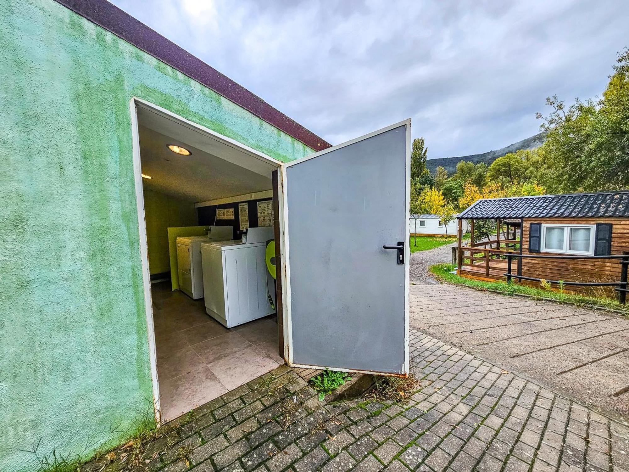 Bungalows Y Cabanas Solopuent Natur Castiello de Jaca Eksteriør billede